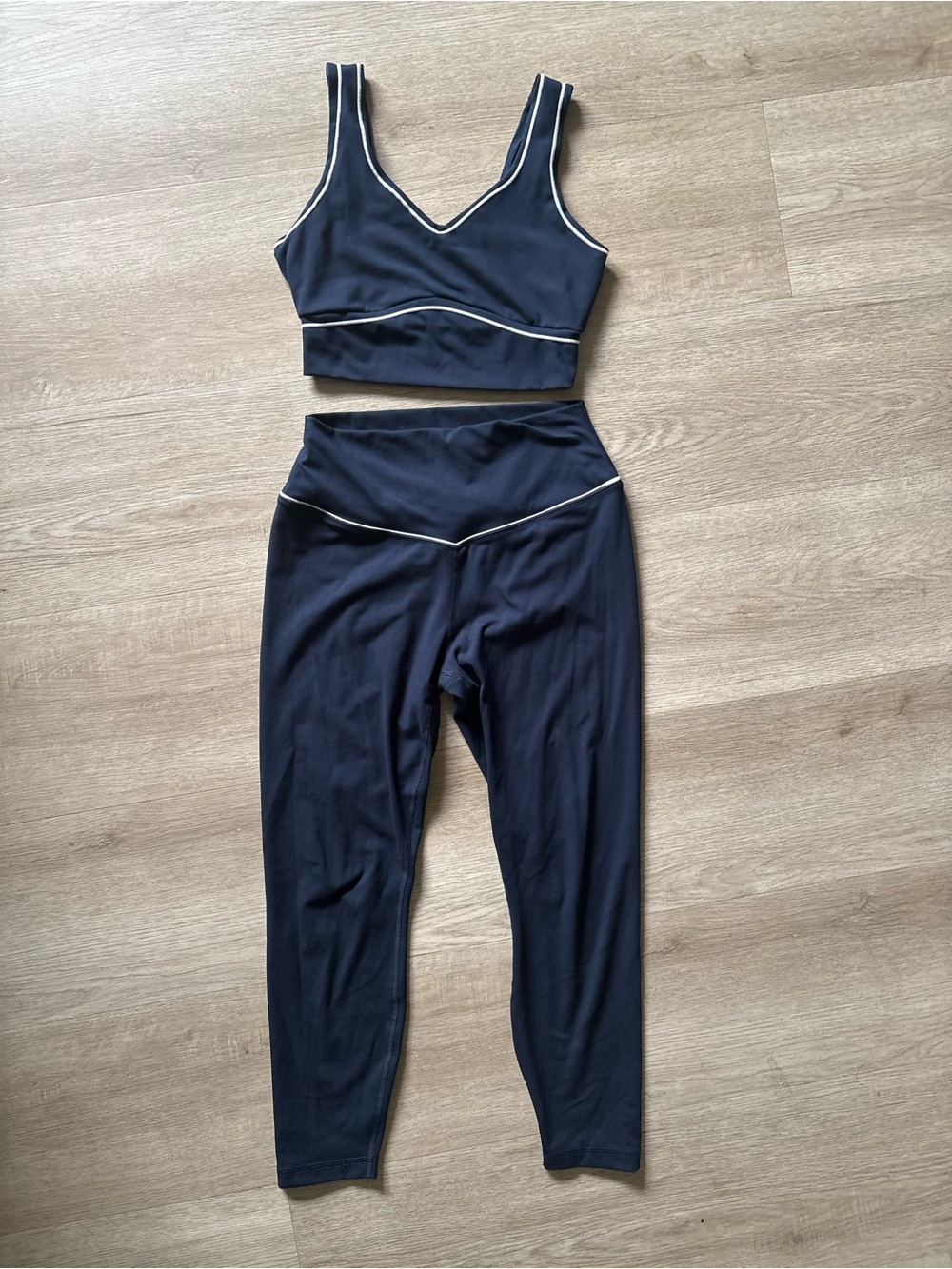 90 Degrees Navy Piped Sports Bra & High-Waist Legging Set